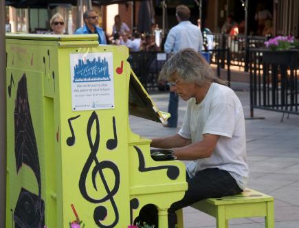 291483_574466378213_1491487429_o